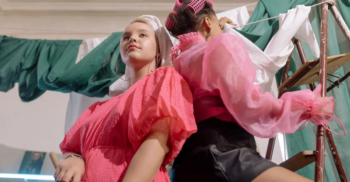 Tendencias fashion 2026: Colores vibrantes para destacar