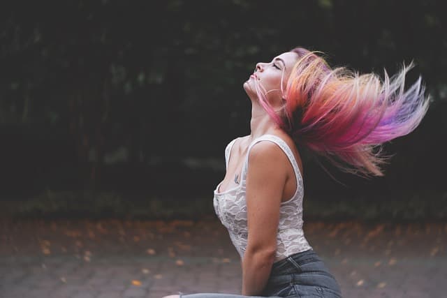 Tendencias fashion 2026: Colores vibrantes que debes seguir